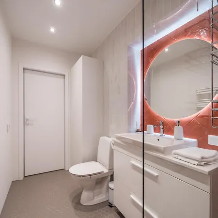 Families & Groups - 2 Bedrooms - 6 Guests