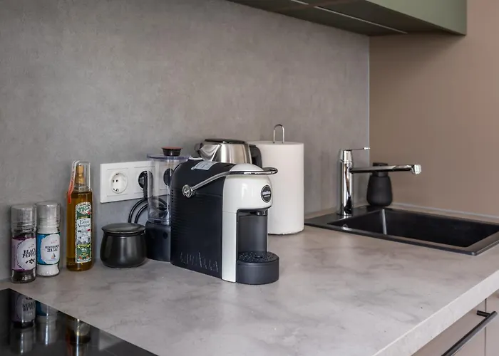 Apartment With Exposed Brick Interior - Stabu Street Dzīvoklis *