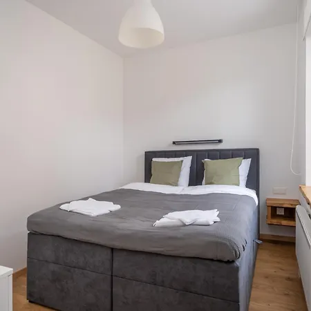 Families & Groups - 2 Bedrooms - 6 Guests Ρίγα